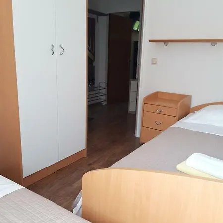 Mirjana Apartment *